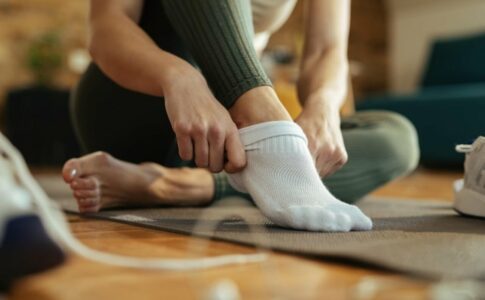 Cómo elegir calcetines para hacer yoga