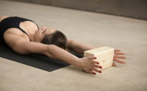 Para qué sirve el bloque de yoga